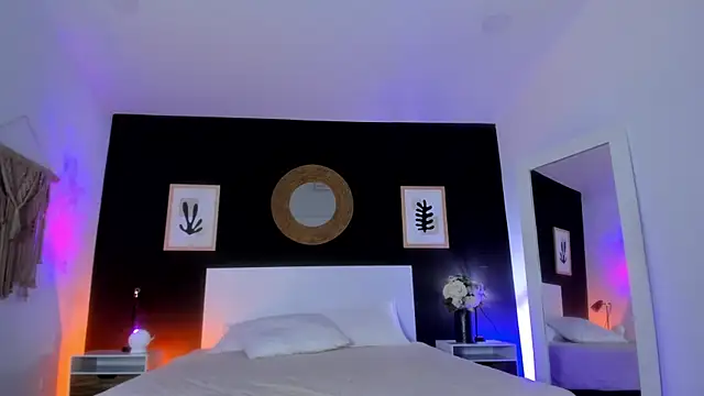 VioletPaket online show from 10-21-25, 12:15