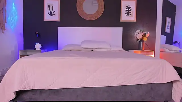 VioletPaket online show from 10-08-25, 11:34