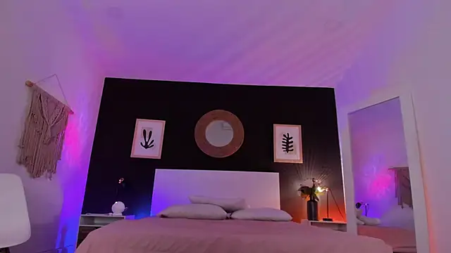 VioletPaket online show from 10-01-25, 01:26