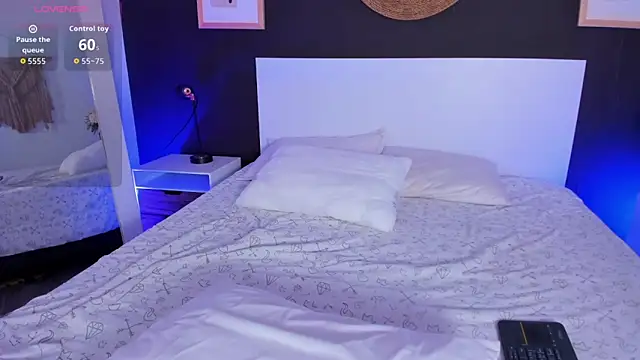 VioletPaket online show from 03-14-26, 01:06