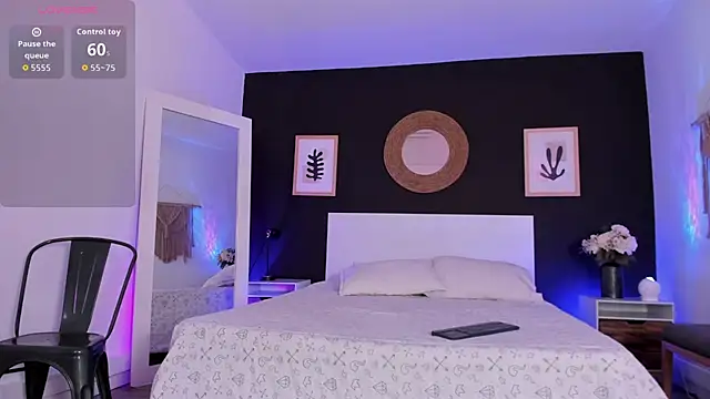 VioletPaket online show from 03-15-26, 12:56