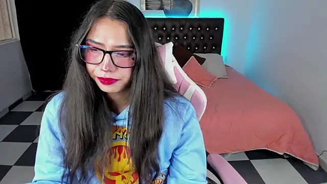 Snapshot of paula_kawaiifu_ chatting on 02-25-25, 05:08 paula kawaiifu online show from 02-25-25, 05:08
