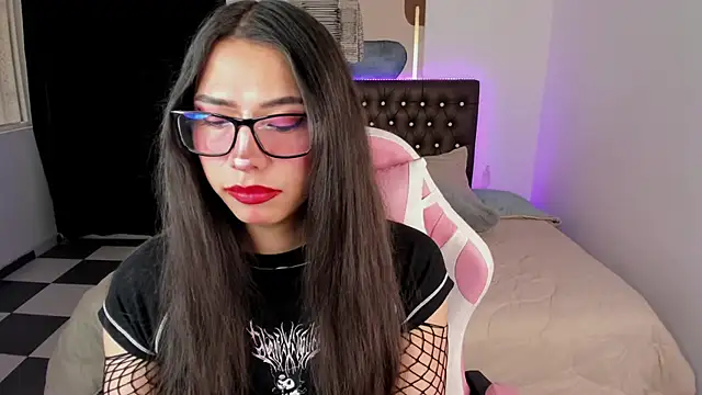 Snapshot of paula_kawaiifu_ chatting on 02-18-25, 05:09 paula kawaiifu online show from 02-18-25, 05:09
