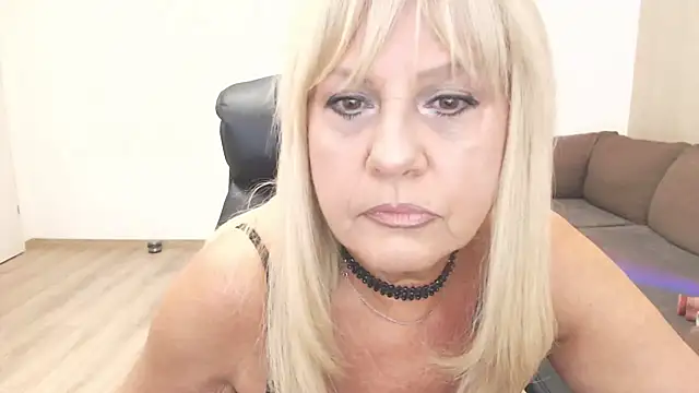 Snapshot of amberdoll4u chatting on 07-02-26, 05:02 amberdoll4u online show from 07-02-26, 05:02