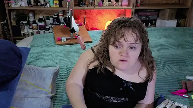 MiniNatalie online show from 11-11-25, 06:41