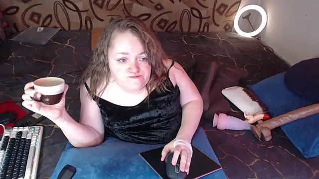 Snapshot of MiniNatalie chatting on 03-13-25, 05:00 MiniNatalie online show from 03-13-25, 05:00