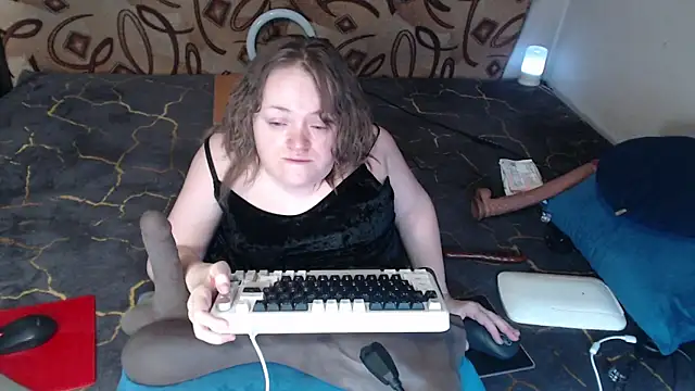 Snapshot of MiniNatalie chatting on 03-18-25, 11:42 MiniNatalie online show from 03-18-25, 11:42