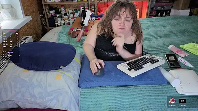 MiniNatalie online show from 11-12-25, 05:44