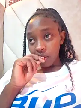 Snapshot of Sweet_mella chatting on 04-18-26, 07:07 Sweet mella online show from 04-18-26, 07:07