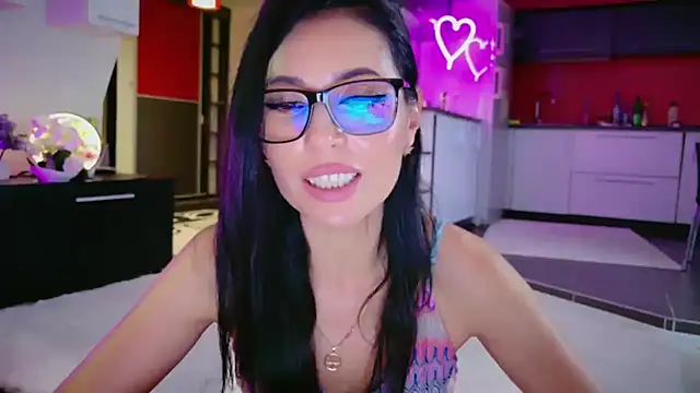 Snapshot of MissSmiley26 chatting on 06-12-26, 09:12 MissSmiley26 online show from 06-12-26, 09:12
