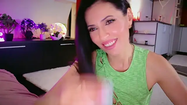 Snapshot of MissSmiley26 chatting on 06-18-26, 09:31 MissSmiley26 online show from 06-18-26, 09:31