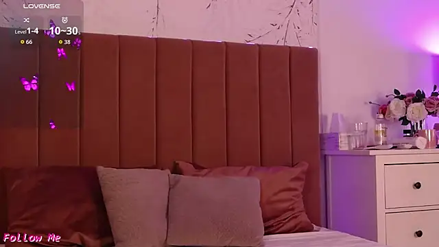 PinkySparks online show from 05-04-26, 06:22