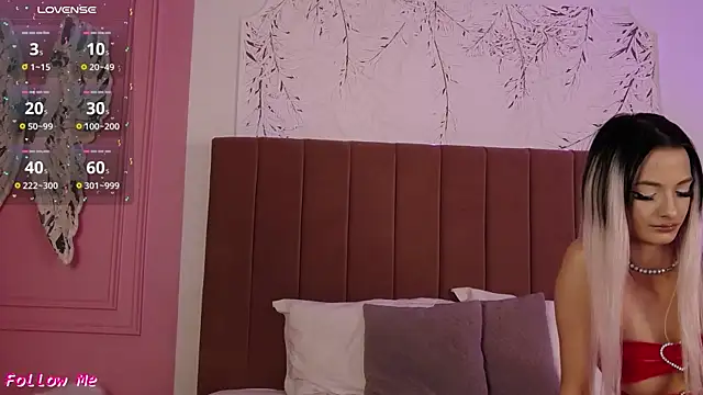 PinkySparks online show from 04-22-26, 06:04