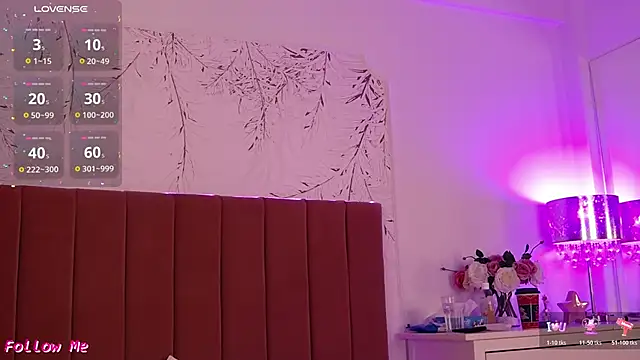 Snapshot of PinkySparks chatting on 02-15-26, 07:13 PinkySparks online show from 02-15-26, 07:13