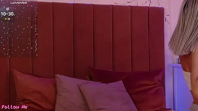 PinkySparks online show from 03-23-26, 07:25