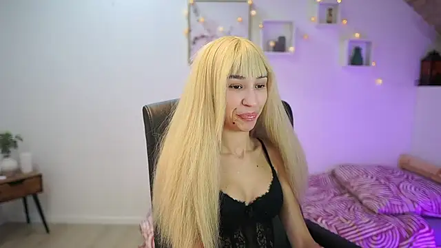 Amai  Liu online show from 11-05-25, 06:55