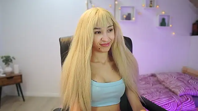 Amai  Liu online show from 11-13-25, 06:56