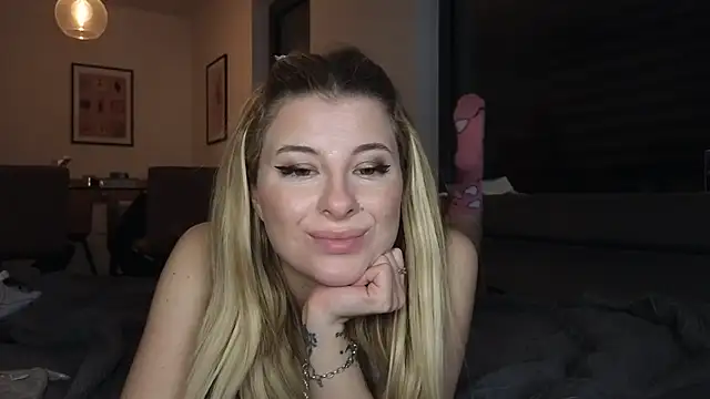 Mia-Minou online show from 02-19-25, 11:04
