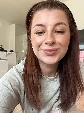 Mia-Minou online show from 04-02-26, 02:02