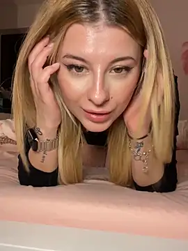 Mia-Minou online show from 03-03-25, 04:54