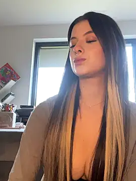 Mia-Minou online show from 11-13-25, 09:57