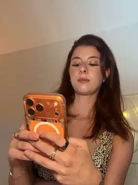 Snapshot of Mia-Minou chatting on 07-12-26, 12:06 Mia-Minou online show from 07-12-26, 12:06