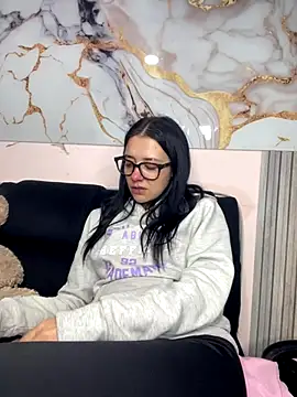 Isabella 21x online show from 11-07-25, 12:42