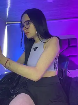 Isabella 21x online show from 04-13-26, 01:04