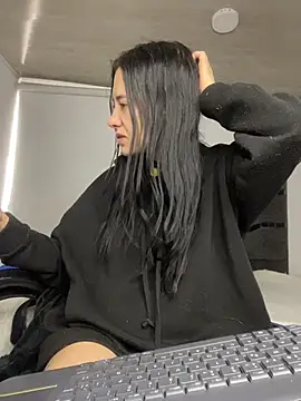 Isabella 21x online show from 07-14-26, 11:49