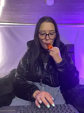 Isabella 21x online show from 07-08-26, 12:50