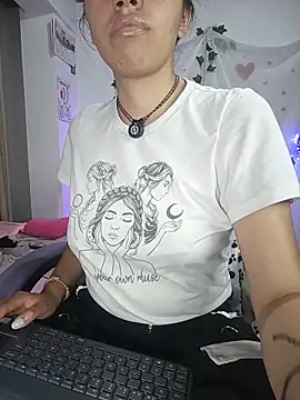 sophie north online show from 05-30-26, 12:17