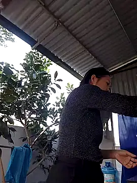 Aninyin22 online show from 11-25-25, 02:45