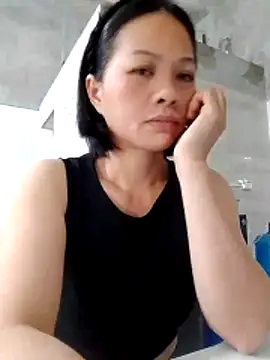 Aninyin22 online show from 10-28-25, 07:40