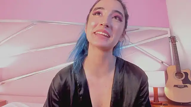 Snapshot of Lunapage chatting on 03-08-25, 01:28 Lunapage online show from 03-08-25, 01:28