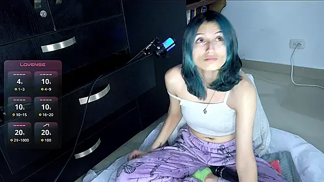 Camila---torres online show from 10-05-25, 02:13