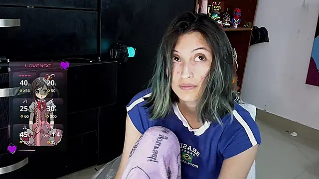Snapshot of Camila---torres chatting on 05-26-26, 05:49 Camila---torres online show from 05-26-26, 05:49
