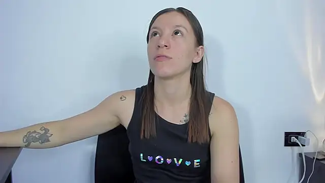 roxanne jones1 online show from 06-12-26, 06:05