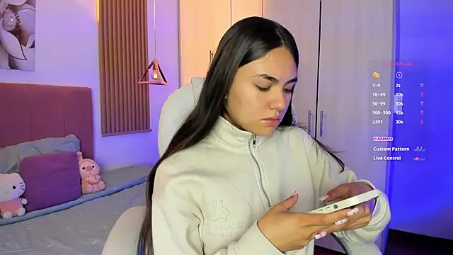 mia nevaeh online show from 10-24-25, 09:47