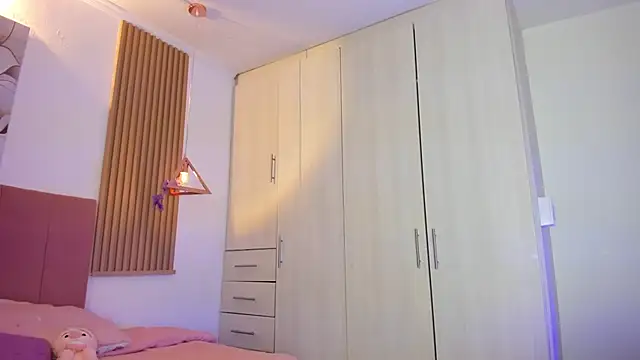 mia nevaeh online show from 03-31-26, 03:36