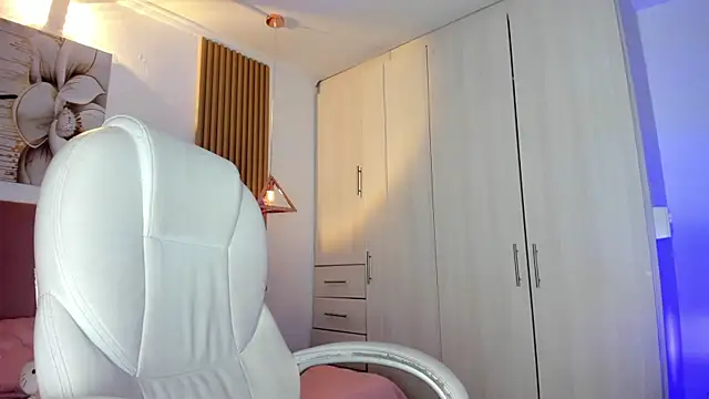 mia nevaeh online show from 03-30-26, 10:44