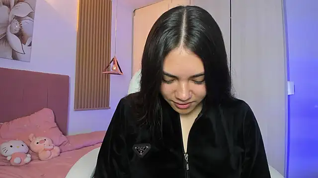 Snapshot of mia_nevaeh chatting on 10-21-25, 08:41 mia nevaeh online show from 10-21-25, 08:41