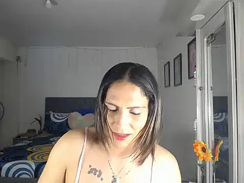 Snapshot of Corina_hot chatting on 05-06-26, 11:31 Corina hot online show from 05-06-26, 11:31