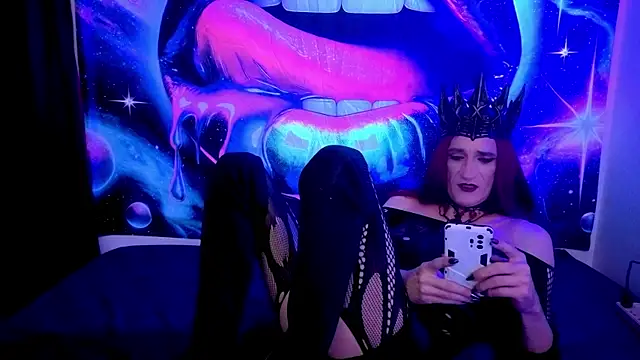 Snapshot of LuvNuk chatting on 10-16-25, 02:53 LuvNuk online show from 10-16-25, 02:53