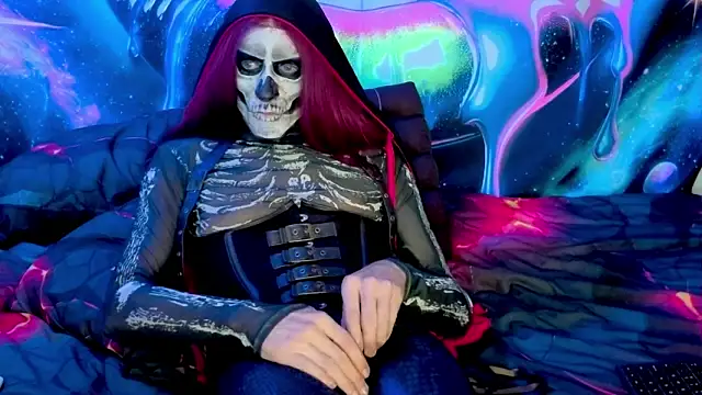 LuvNuk online show from 11-01-25, 04:52