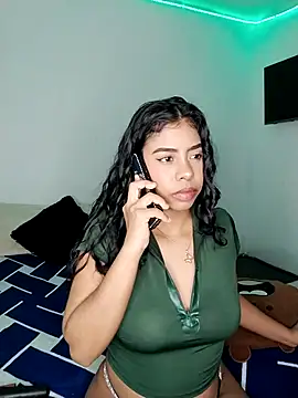 Snapshot of Fanny_Klean chatting on 02-13-26, 03:39 Fanny Klean online show from 02-13-26, 03:39