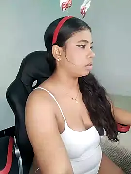 Snapshot of Fanny_Klean chatting on 12-20-24, 05:57 Fanny Klean online show from 12-20-24, 05:57