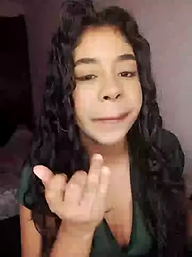 Snapshot of Fanny_Klean chatting on 09-14-25, 06:03 Fanny Klean online show from 09-14-25, 06:03