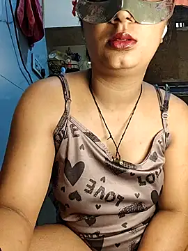 Snapshot of Manpreet_kaur21 chatting on 05-30-26, 12:33 Manpreet kaur21 online show from 05-30-26, 12:33