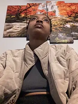 KimiAqua online show from 12-21-25, 04:03