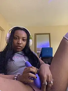 KimiAqua online show from 12-14-25, 07:52